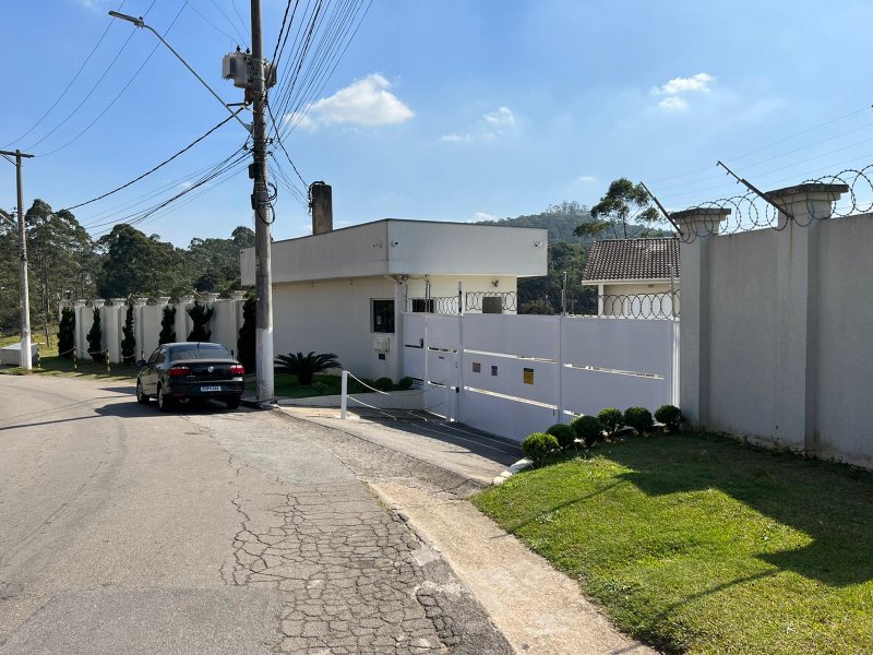 Casa em Condomínio - Cotia, SP no bairro Outeiro de Passárgada